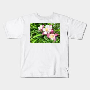 Columbine - Granny's Bonnet Kids T-Shirt